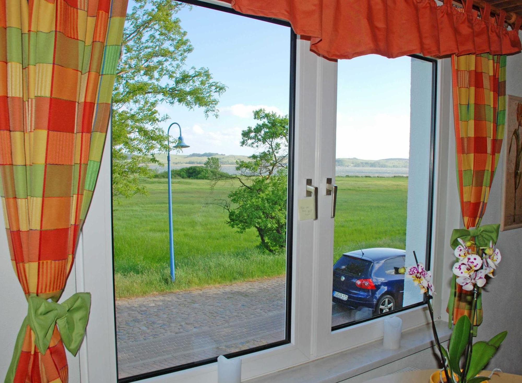 Ferienwohnungen Im Haus Am Deich Middelhagen Buitenkant foto